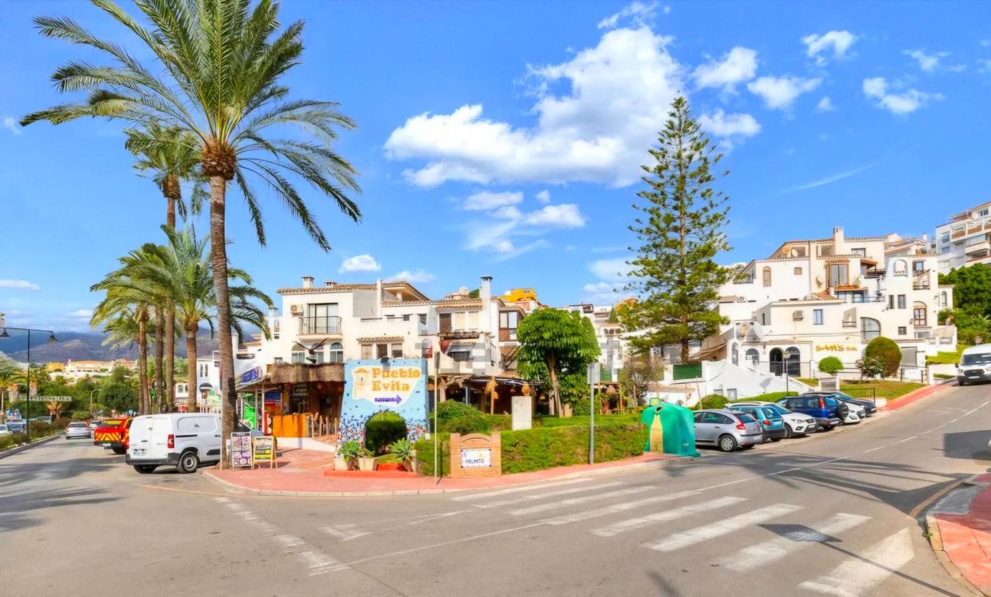 Estudio Pasodoble. Pueblo Evita Benalmádena Exterior foto